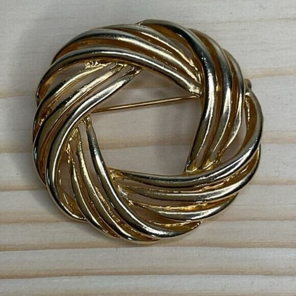 Vintage Gold-Tone Twisted Rope Circular Brooch Pin - Picture 5 of 6